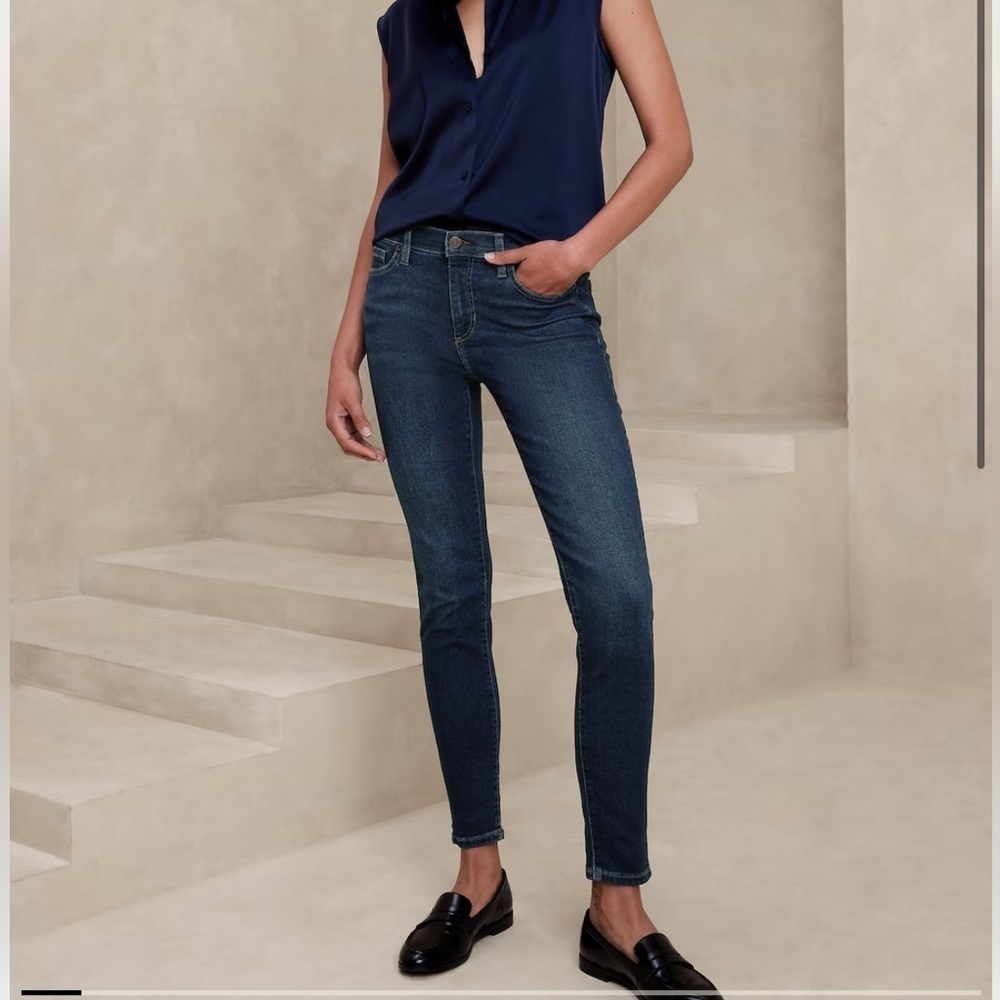 Banana Republic Premium Denim MID-RISE Skinny Jean Size 25
